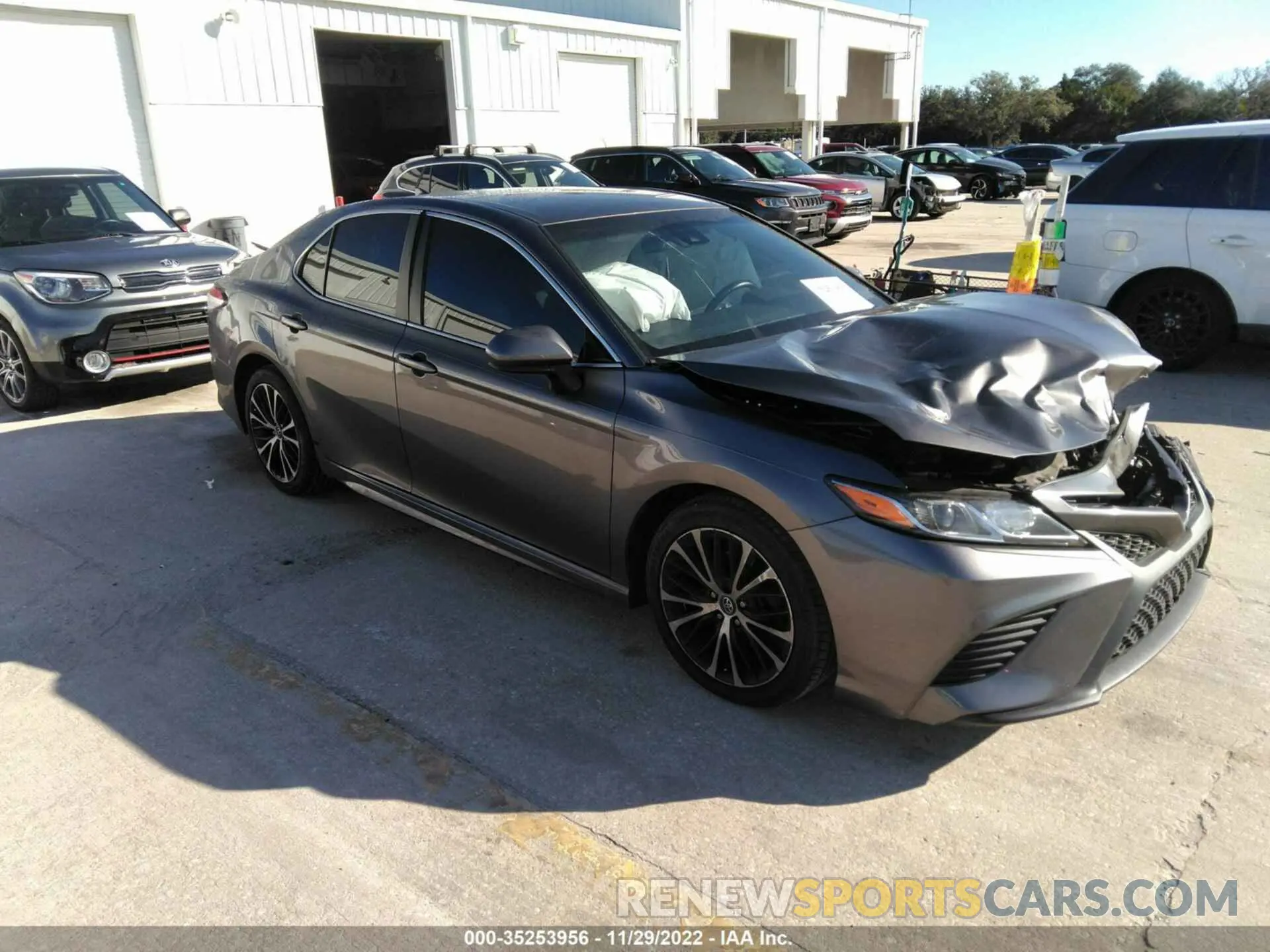 1 fotografías del automóvil dañado 4T1G11AKXLU890176 TOYOTA CAMRY 2020