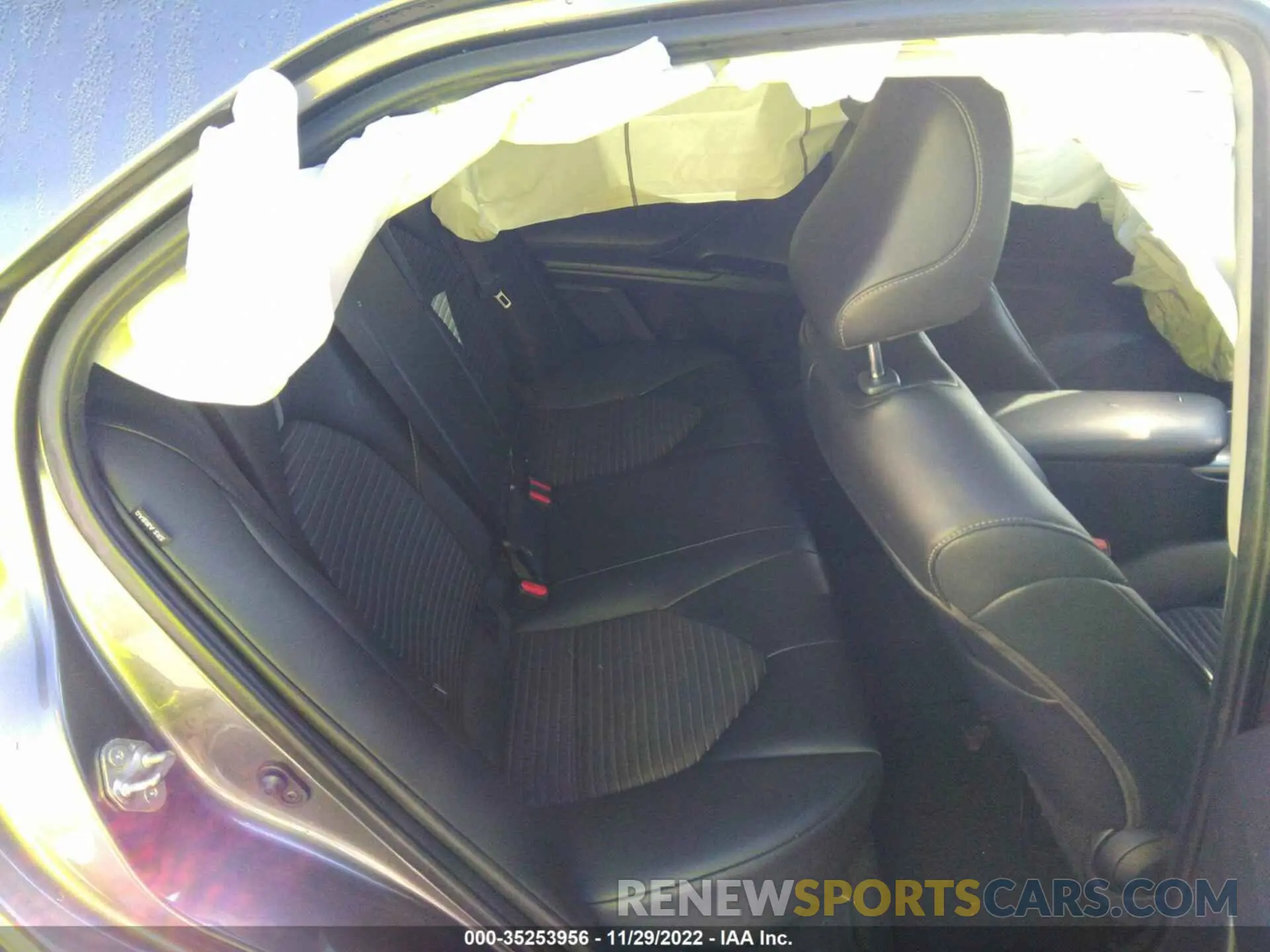 8 fotografías del automóvil dañado 4T1G11AKXLU890176 TOYOTA CAMRY 2020