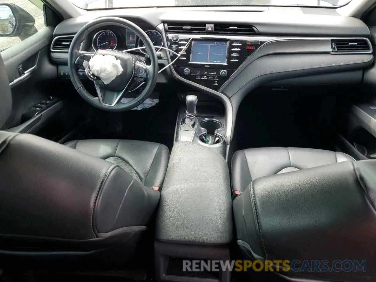 8 fotografías del automóvil dañado 4T1G11AKXLU938520 TOYOTA CAMRY 2020