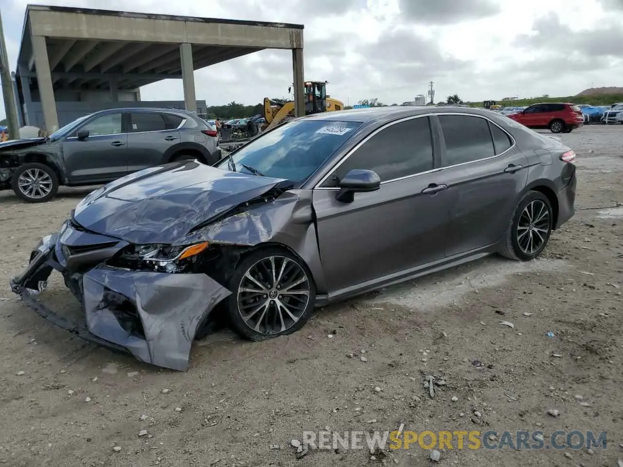 1 fotografías del automóvil dañado 4T1G11AKXLU940798 TOYOTA CAMRY 2020