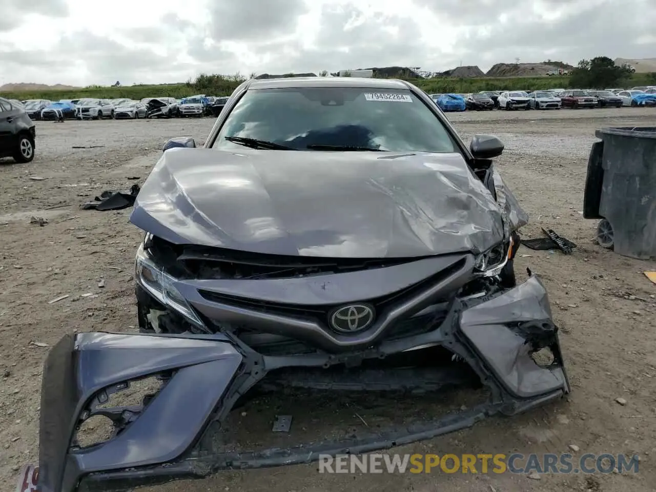 5 fotografías del automóvil dañado 4T1G11AKXLU940798 TOYOTA CAMRY 2020
