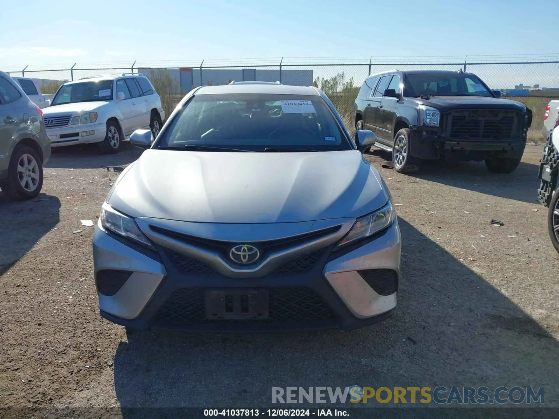 12 fotografías del automóvil dañado 4T1G11AKXLU944754 TOYOTA CAMRY 2020