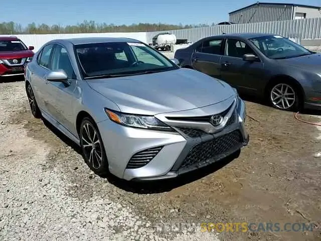 13 fotografías del automóvil dañado 4T1G11AKXLU950957 TOYOTA CAMRY 2020