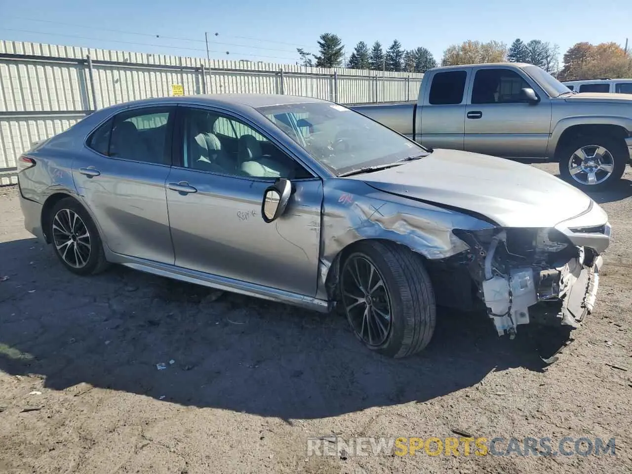 4 fotografías del automóvil dañado 4T1G11AKXLU953650 TOYOTA CAMRY 2020