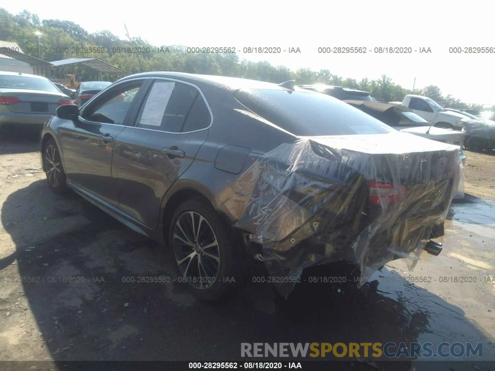 3 fotografías del automóvil dañado 4T1G11AKXLU961859 TOYOTA CAMRY 2020
