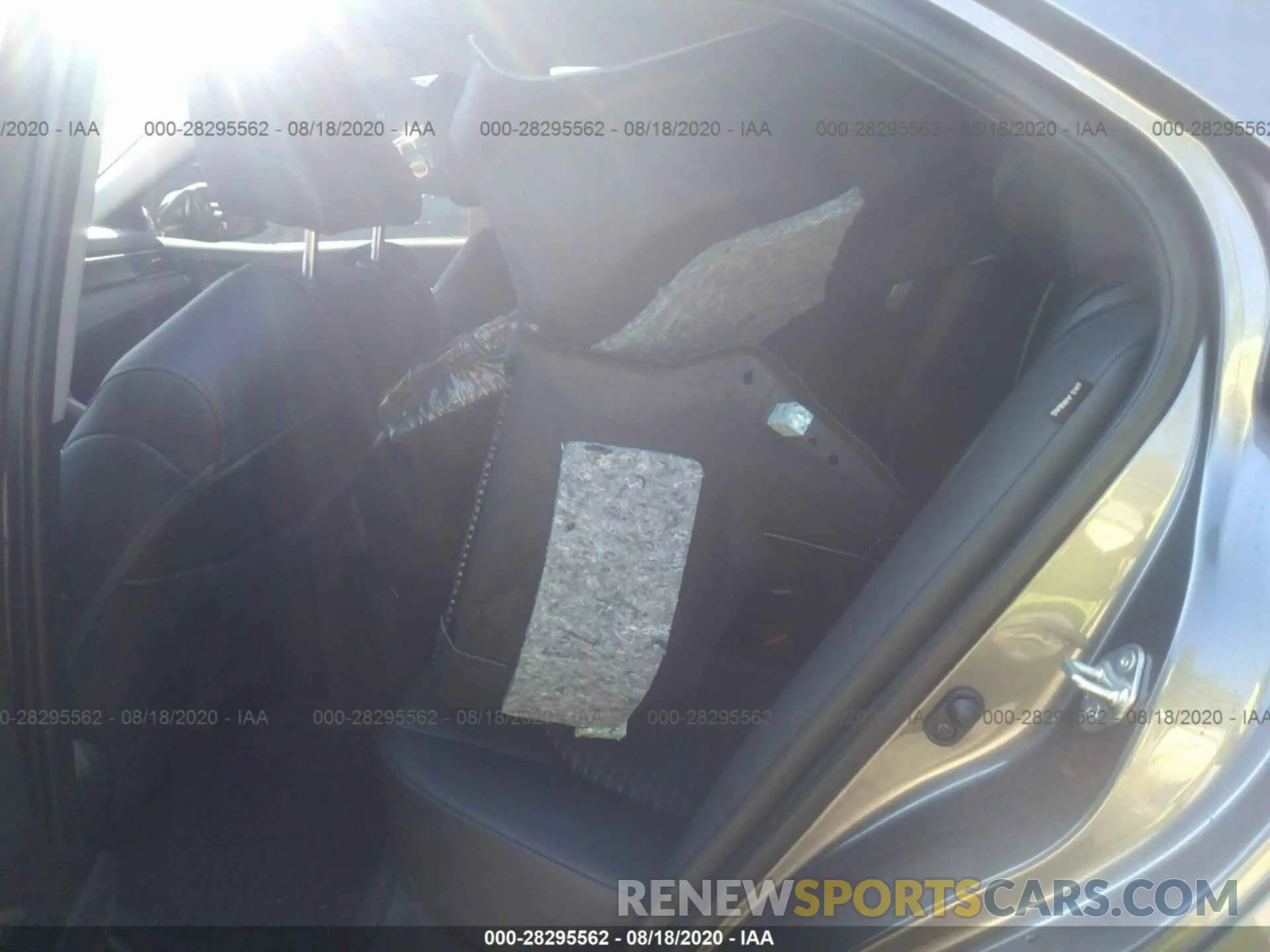 8 fotografías del automóvil dañado 4T1G11AKXLU961859 TOYOTA CAMRY 2020