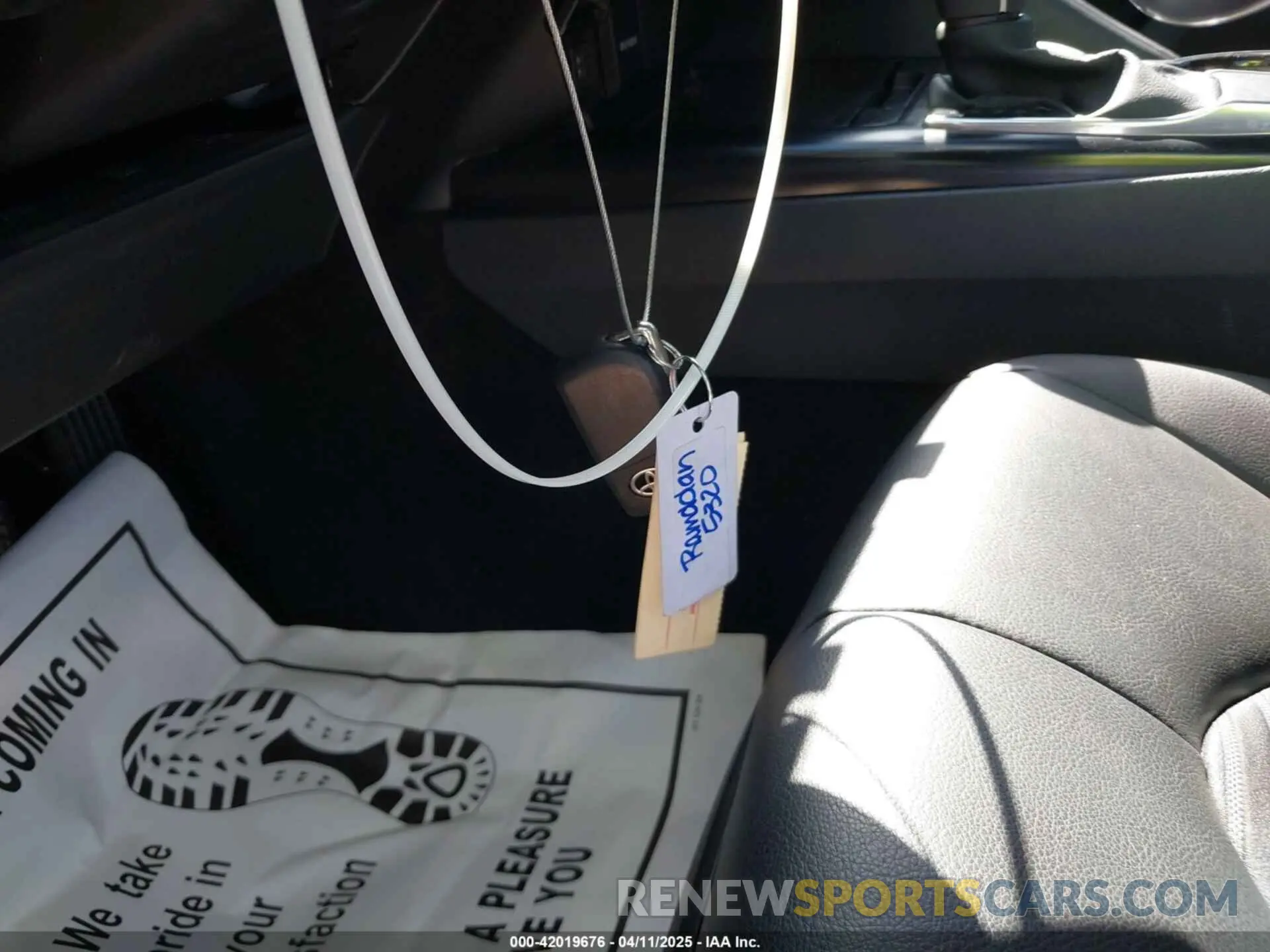 11 fotografías del automóvil dañado 4T1G11AKXLU965667 TOYOTA CAMRY 2020