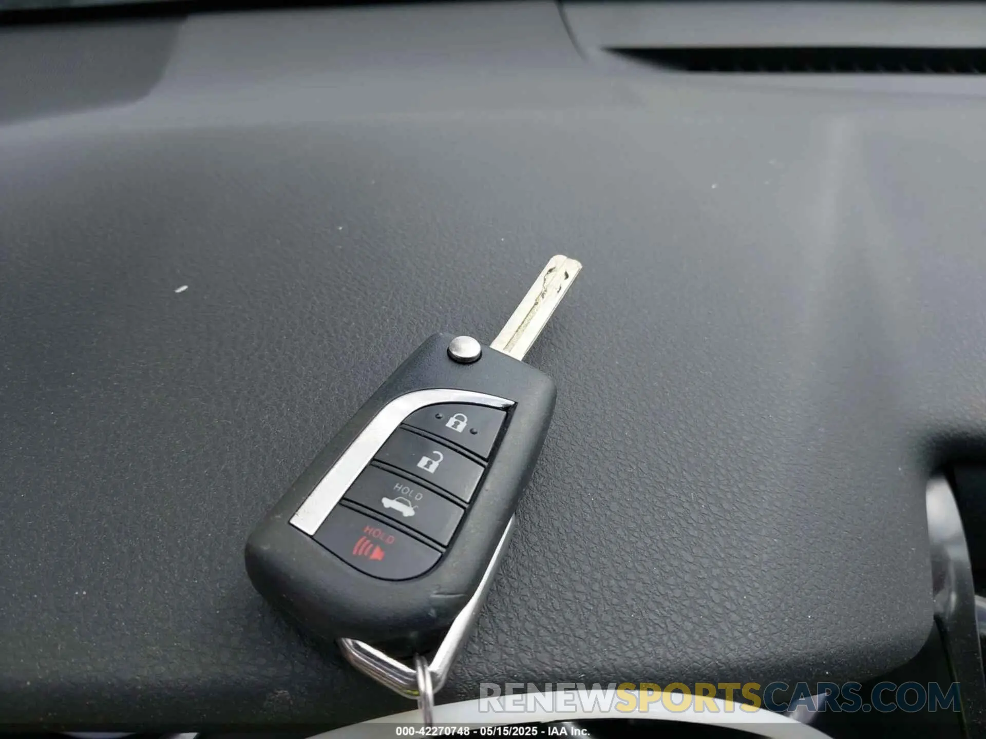 11 fotografías del automóvil dañado 4T1G11AKXLU976202 TOYOTA CAMRY 2020