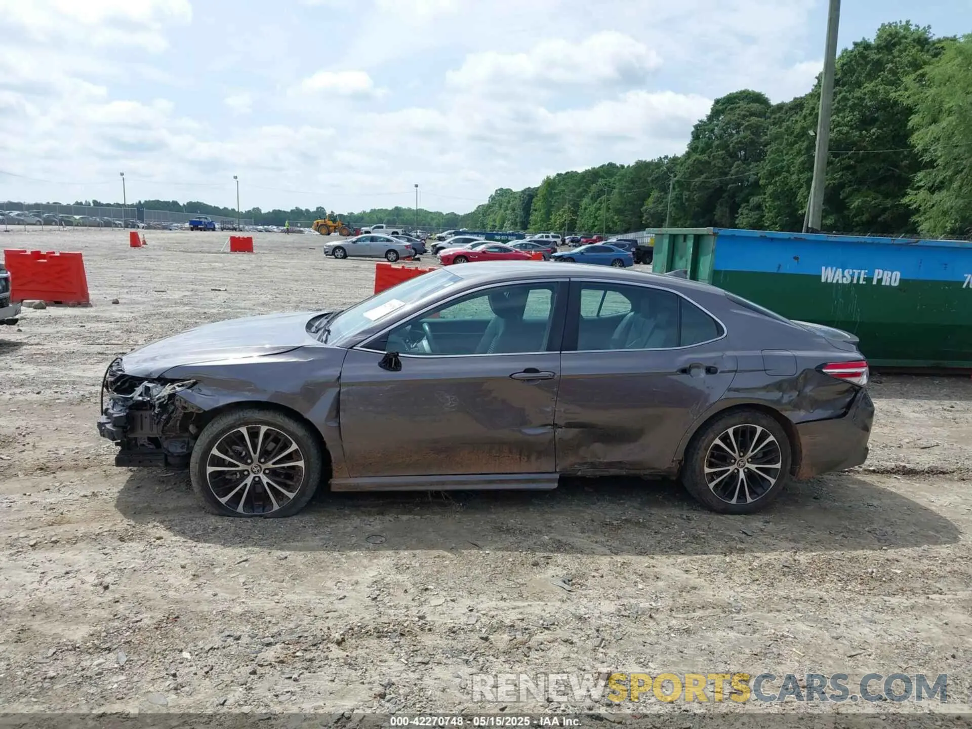 15 fotografías del automóvil dañado 4T1G11AKXLU976202 TOYOTA CAMRY 2020