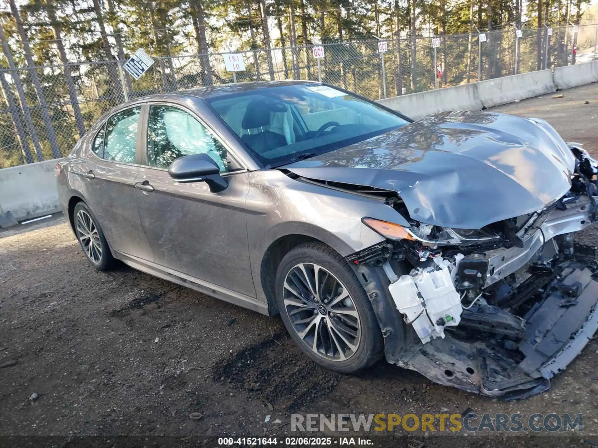 1 fotografías del automóvil dañado 4T1G11BK0LU002842 TOYOTA CAMRY 2020