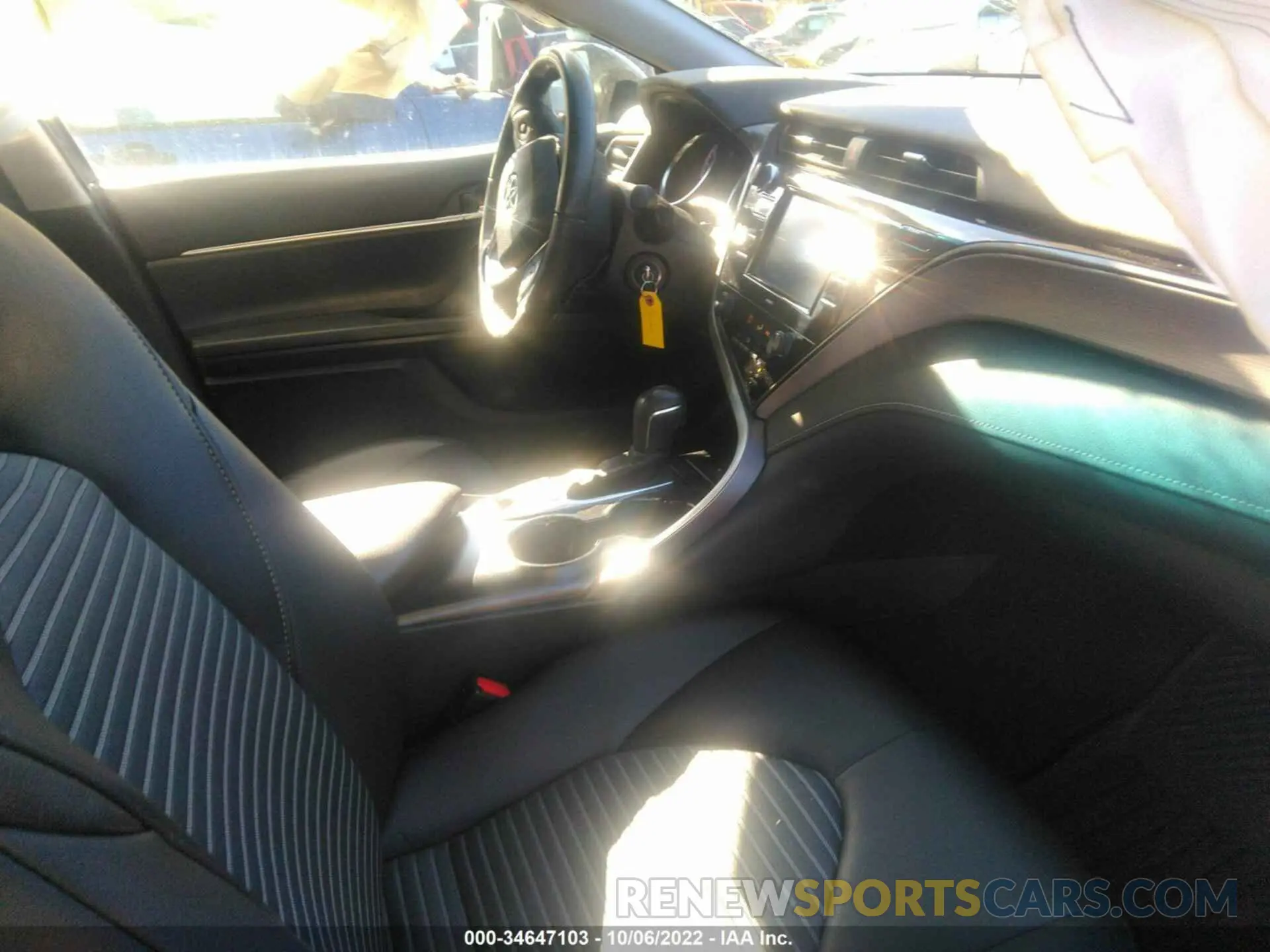 5 fotografías del automóvil dañado 4T1G11BK0LU008348 TOYOTA CAMRY 2020
