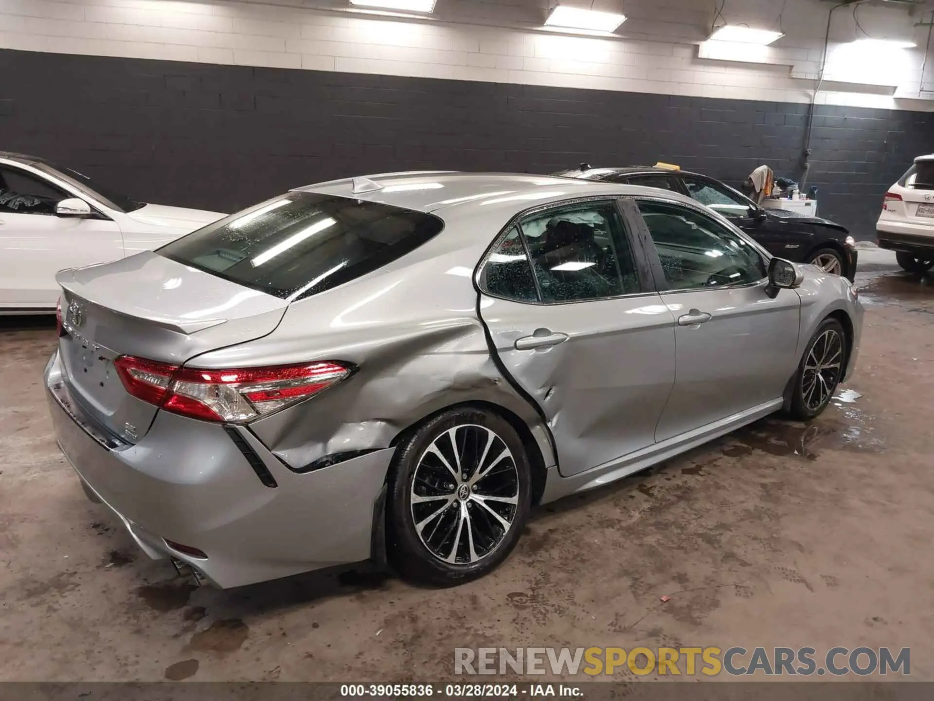 4 fotografías del automóvil dañado 4T1G11BK1LU017138 TOYOTA CAMRY 2020