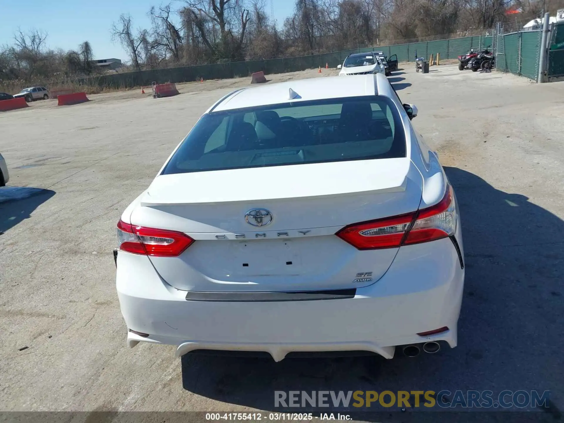 16 fotografías del automóvil dañado 4T1G11BK2LU008707 TOYOTA CAMRY 2020
