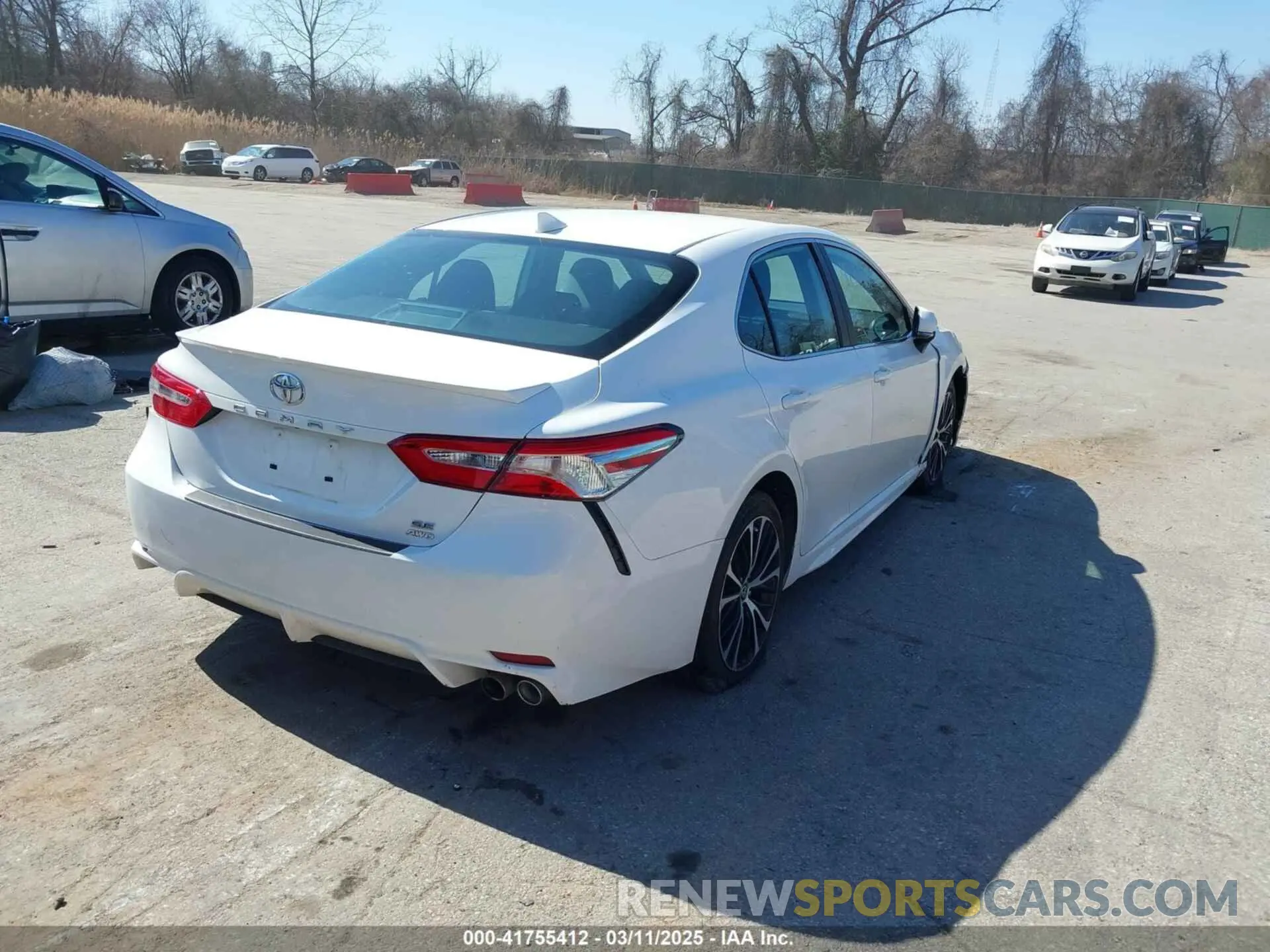4 fotografías del automóvil dañado 4T1G11BK2LU008707 TOYOTA CAMRY 2020