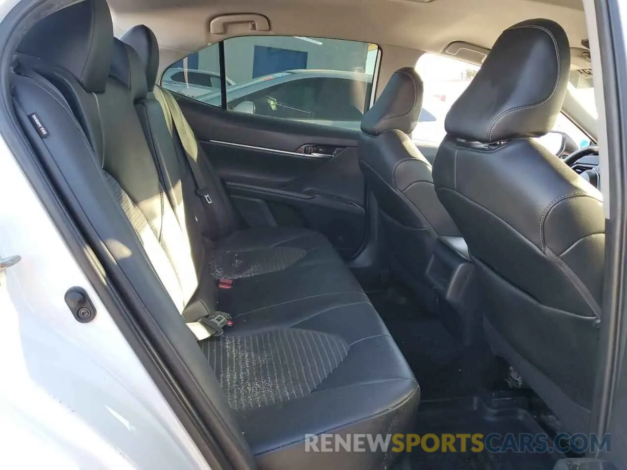 10 fotografías del automóvil dañado 4T1G11BK2LU009565 TOYOTA CAMRY 2020