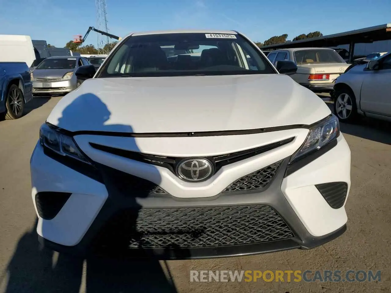 5 fotografías del automóvil dañado 4T1G11BK2LU009565 TOYOTA CAMRY 2020