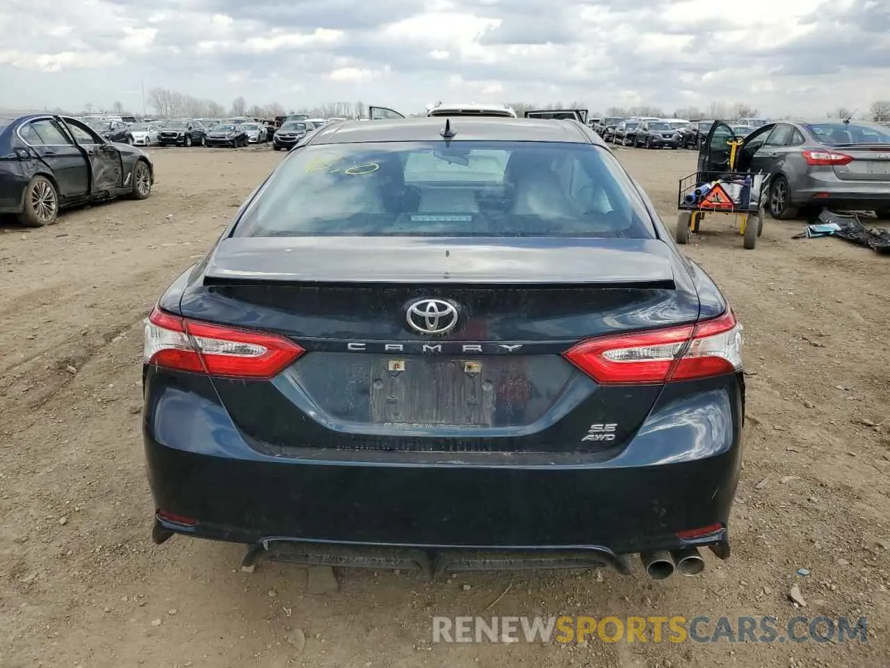 6 fotografías del automóvil dañado 4T1G11BK3LU017299 TOYOTA CAMRY 2020