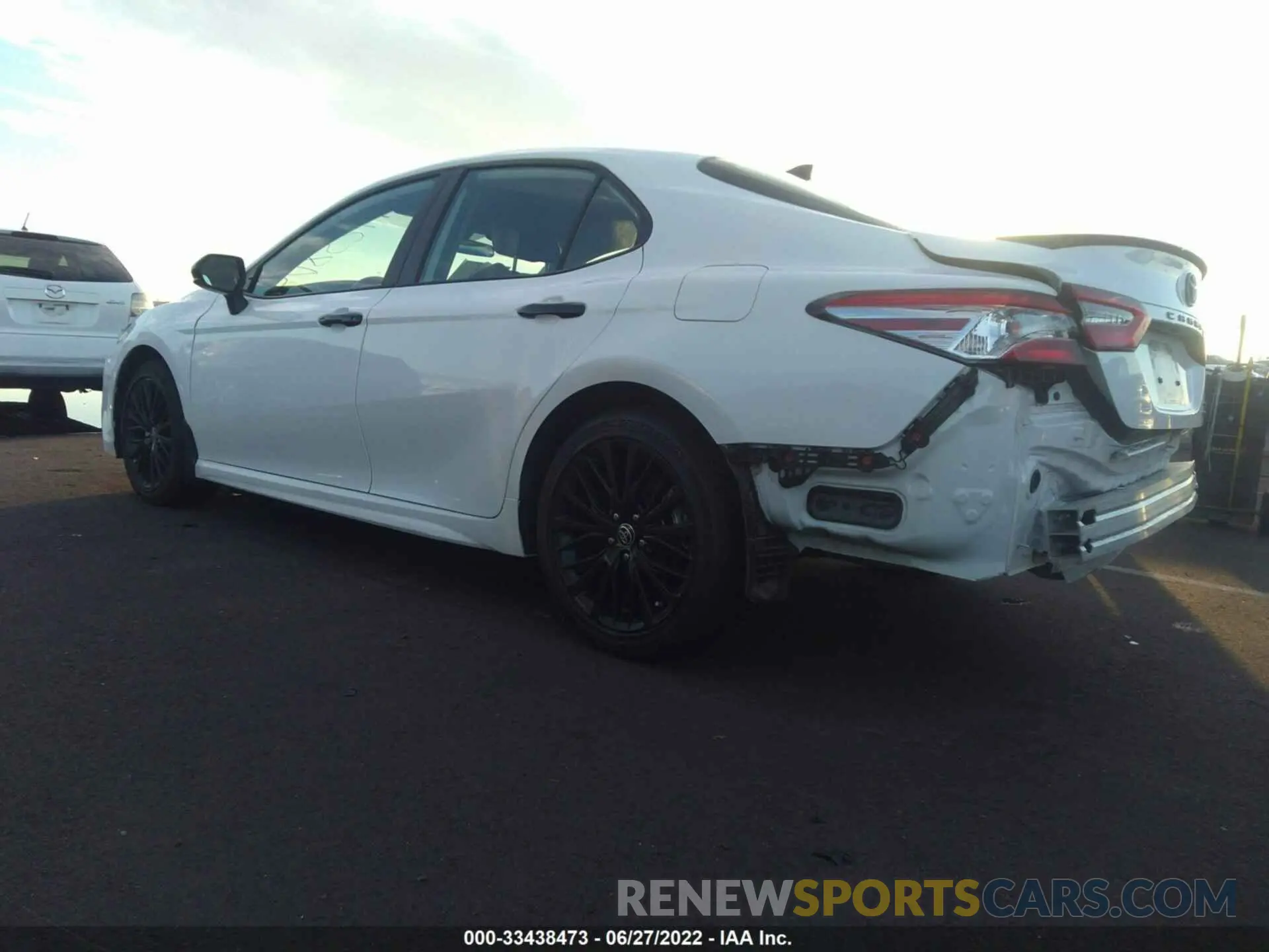 3 fotografías del automóvil dañado 4T1G11BK3LU019408 TOYOTA CAMRY 2020
