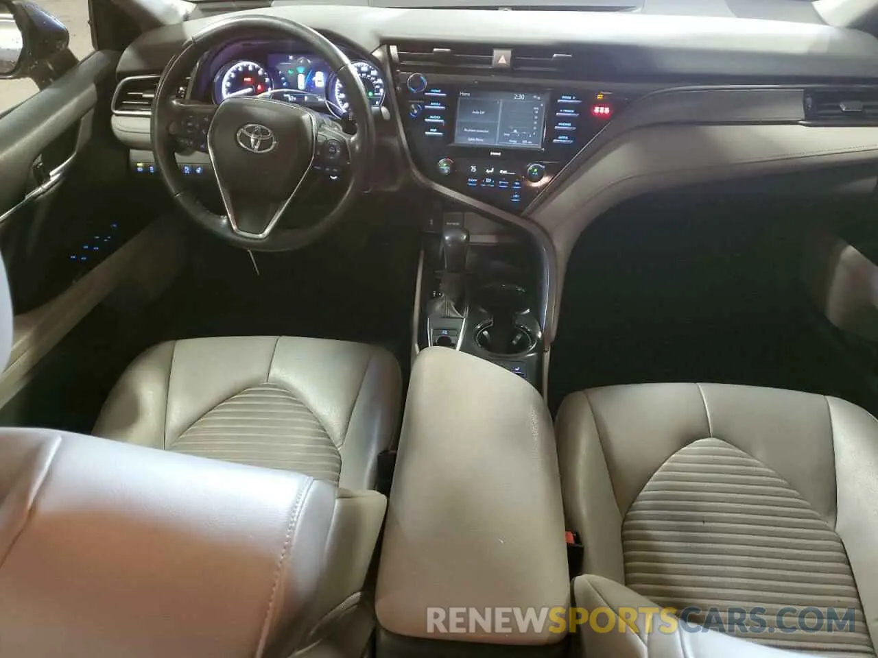 8 fotografías del automóvil dañado 4T1G11BK5LU016669 TOYOTA CAMRY 2020