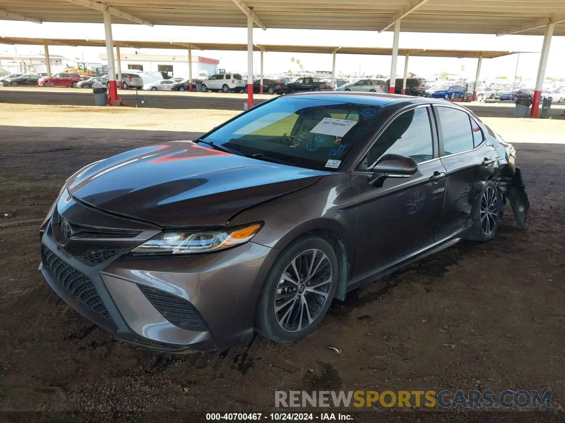 2 fotografías del automóvil dañado 4T1G11BK6LU006183 TOYOTA CAMRY 2020