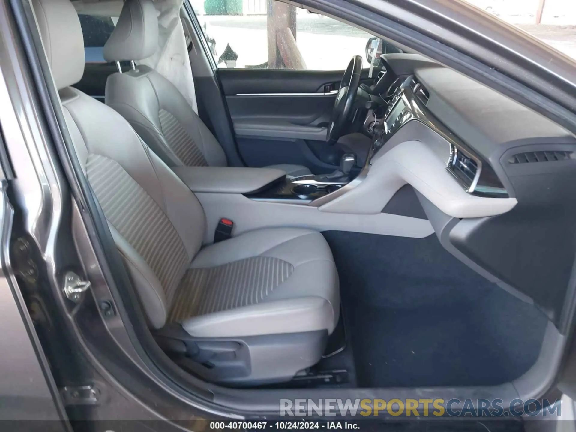 5 fotografías del automóvil dañado 4T1G11BK6LU006183 TOYOTA CAMRY 2020