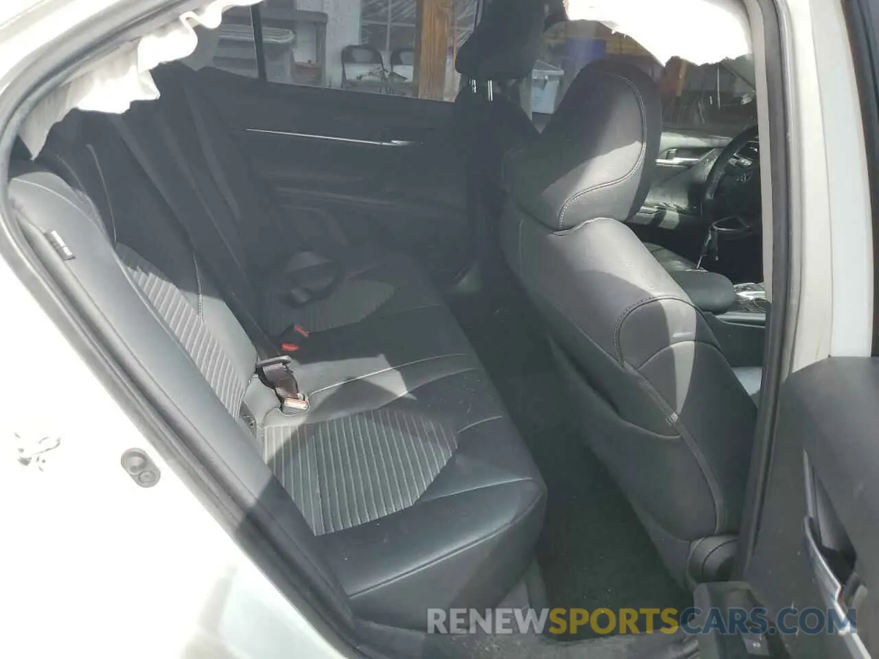 10 fotografías del automóvil dañado 4T1G11BK6LU011867 TOYOTA CAMRY 2020