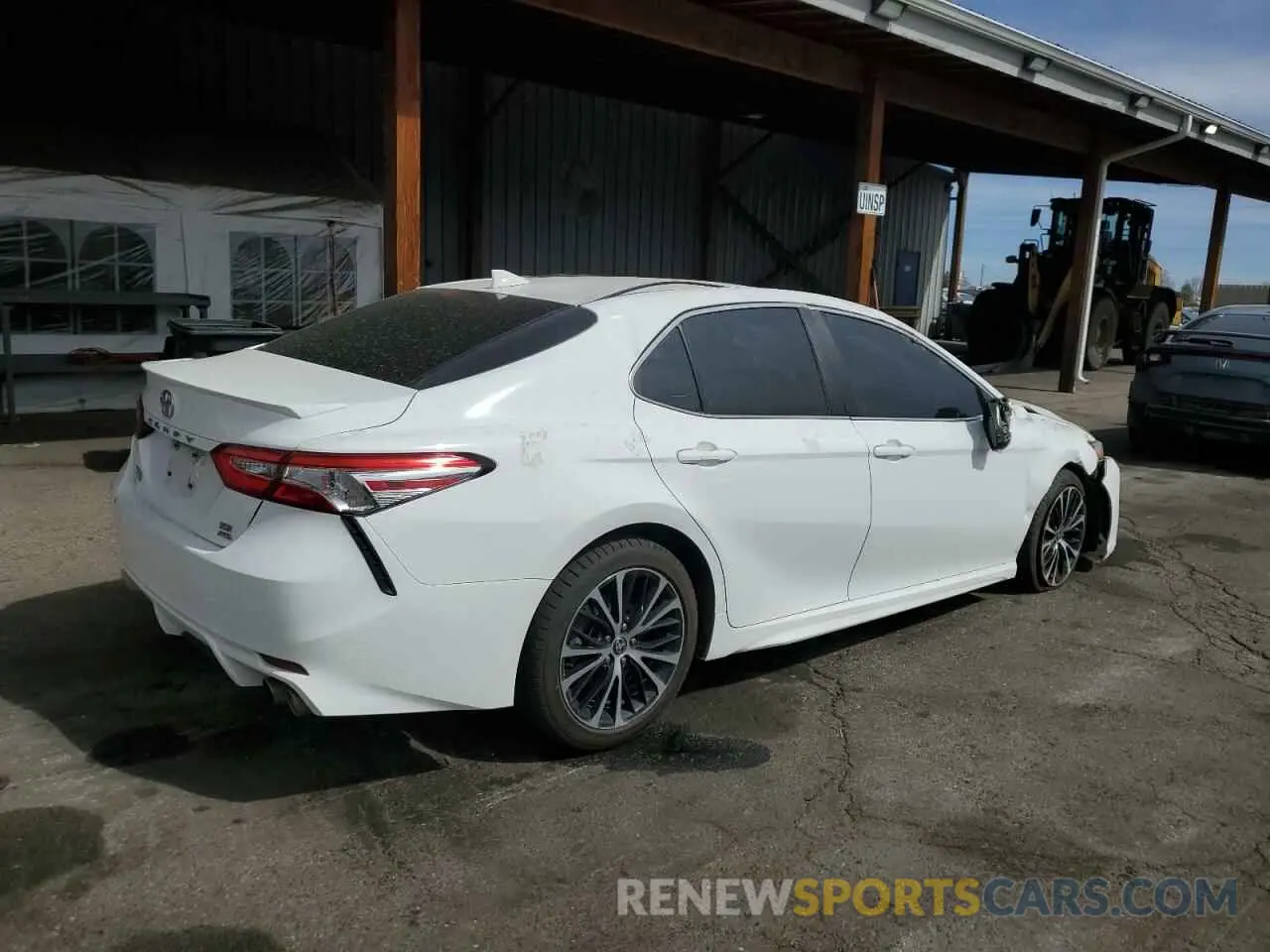 3 fotografías del automóvil dañado 4T1G11BK6LU011867 TOYOTA CAMRY 2020