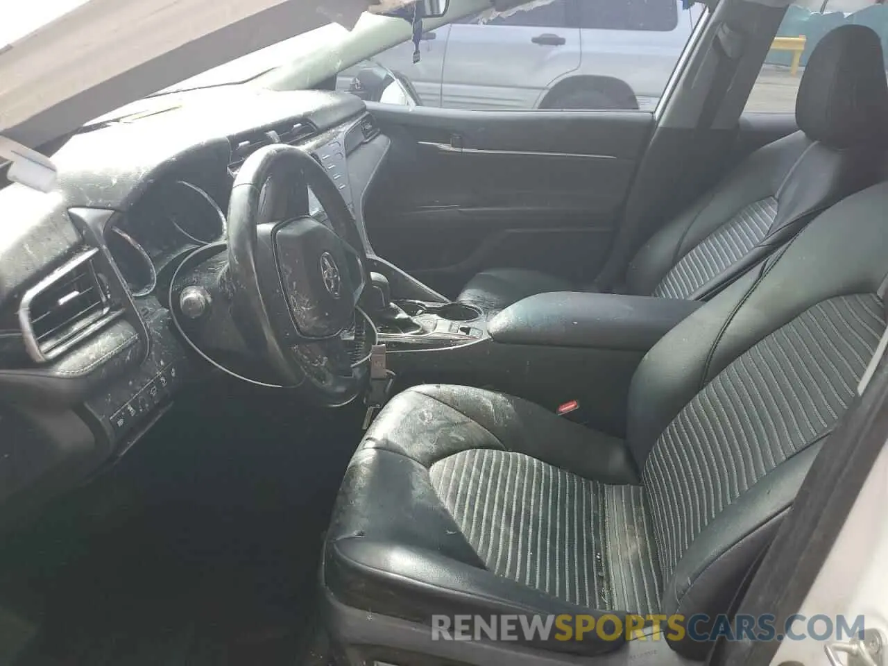 7 fotografías del automóvil dañado 4T1G11BK6LU011867 TOYOTA CAMRY 2020