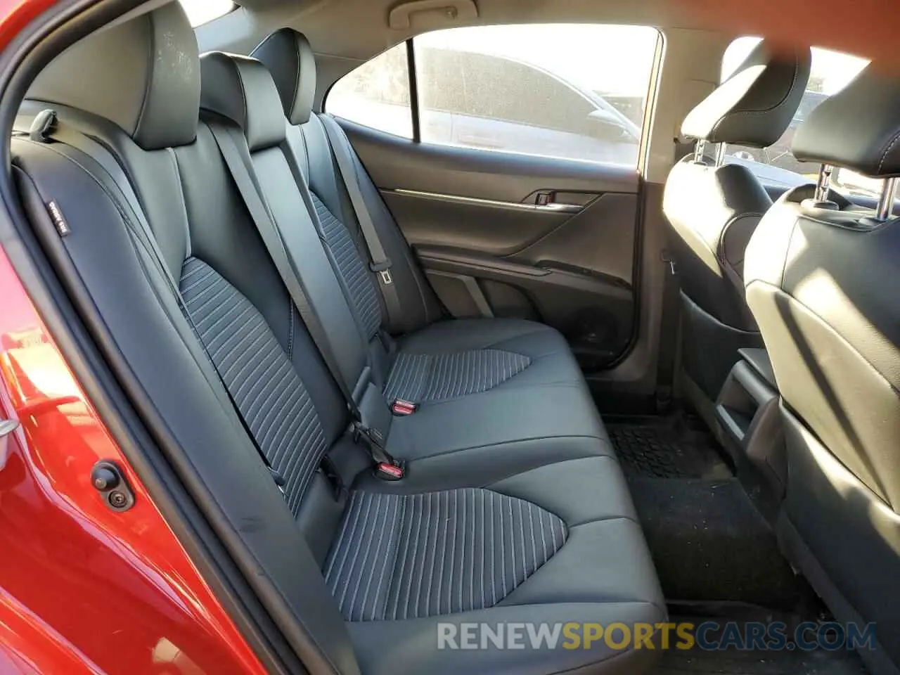 10 fotografías del automóvil dañado 4T1G11BK8LU011885 TOYOTA CAMRY 2020