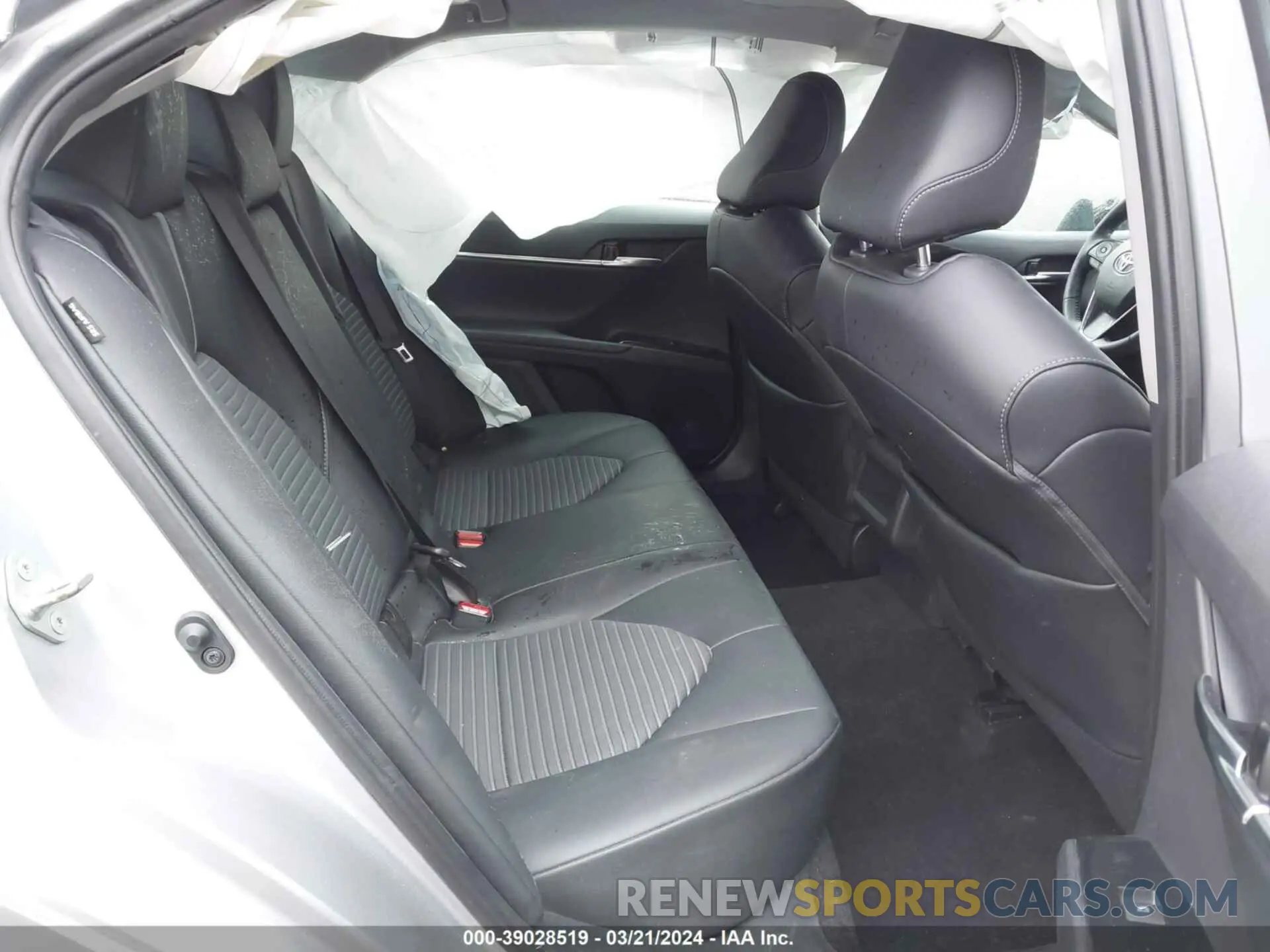 8 fotografías del automóvil dañado 4T1G11BKXLU009278 TOYOTA CAMRY 2020
