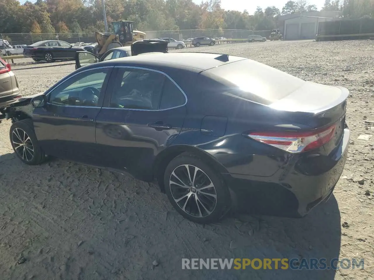 2 fotografías del automóvil dañado 4T1G11BKXLU011581 TOYOTA CAMRY 2020