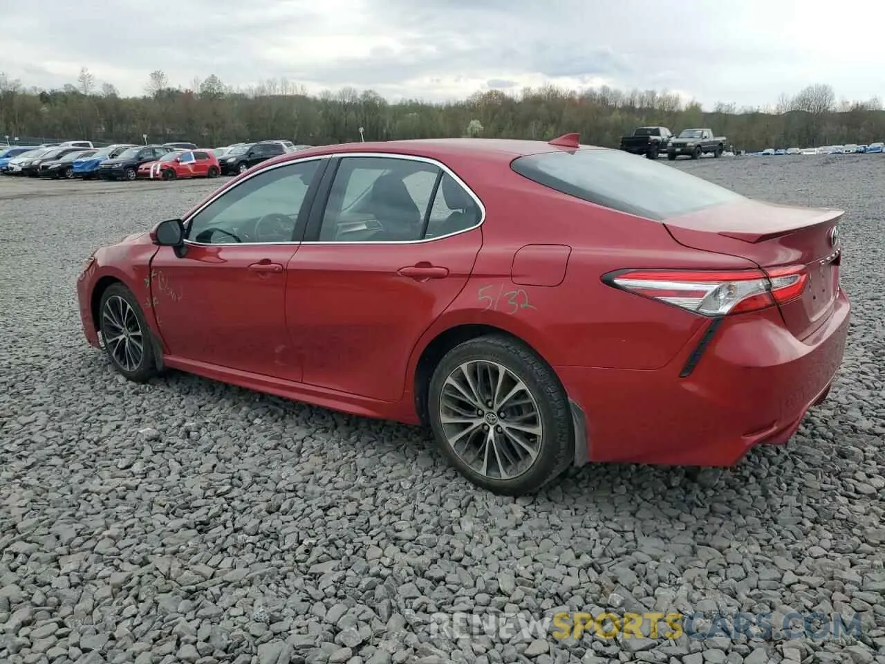 2 fotografías del automóvil dañado 4T1G11BKXLU017431 TOYOTA CAMRY 2020