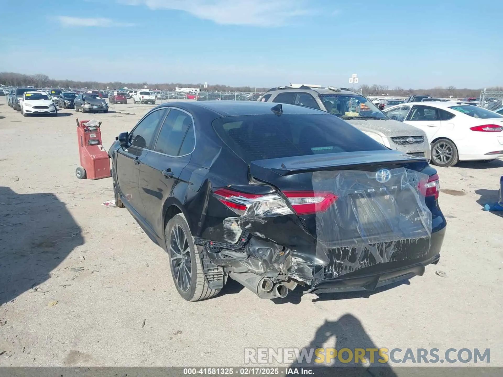 3 fotografías del automóvil dañado 4T1G31AK0LU015425 TOYOTA CAMRY 2020