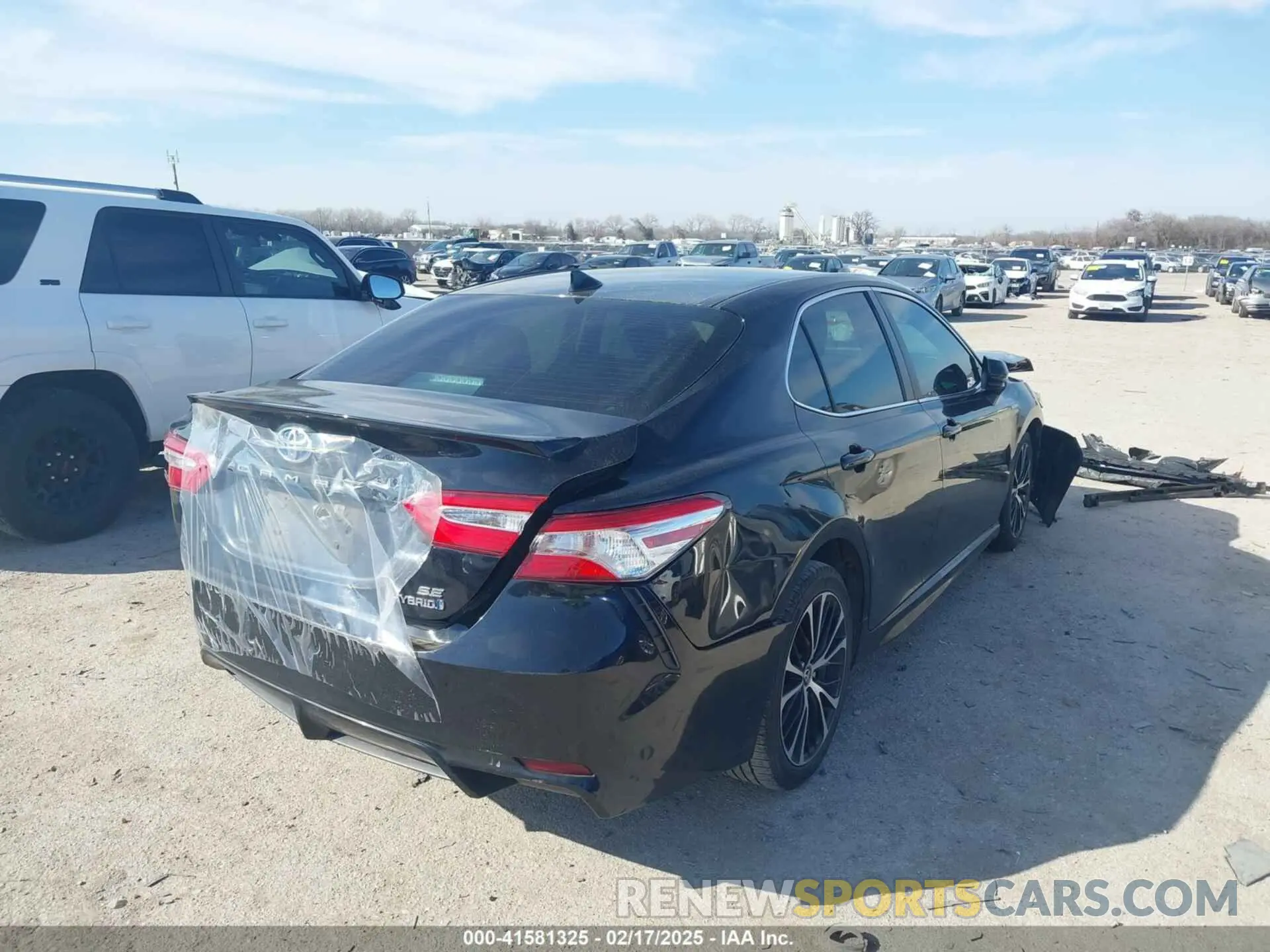 4 fotografías del automóvil dañado 4T1G31AK0LU015425 TOYOTA CAMRY 2020