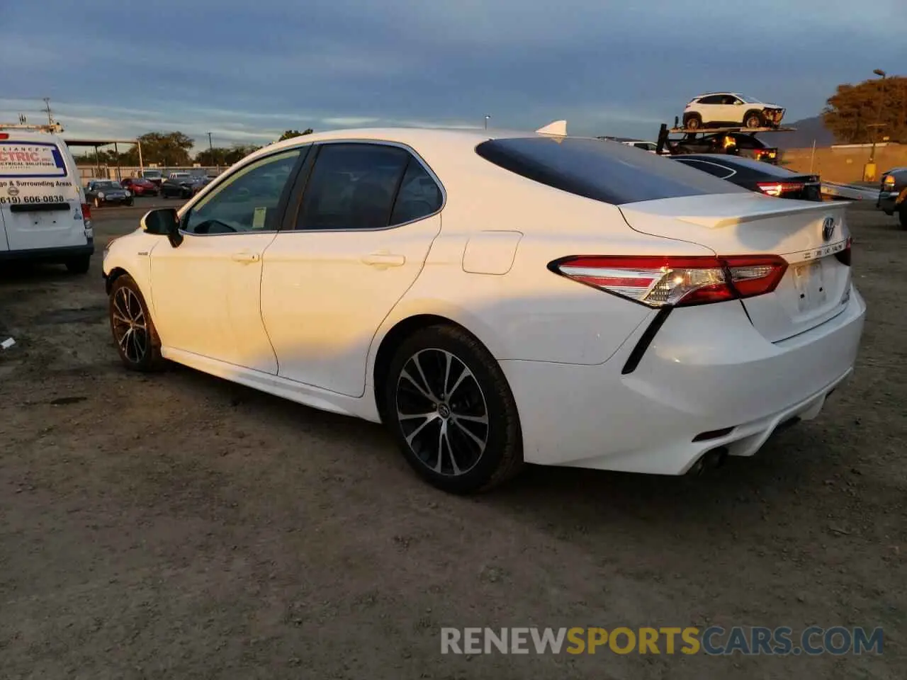 2 fotografías del automóvil dañado 4T1G31AK0LU529257 TOYOTA CAMRY 2020