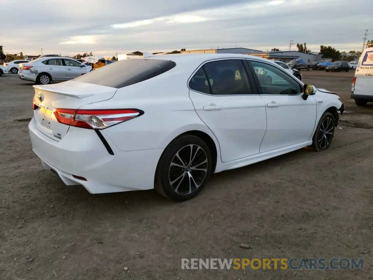 3 fotografías del automóvil dañado 4T1G31AK0LU529257 TOYOTA CAMRY 2020