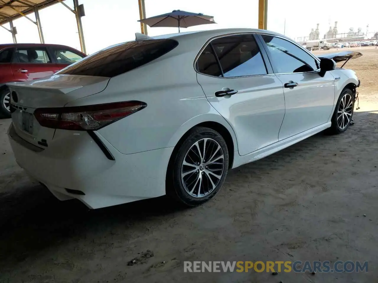 3 fotografías del automóvil dañado 4T1G31AK0LU543210 TOYOTA CAMRY 2020