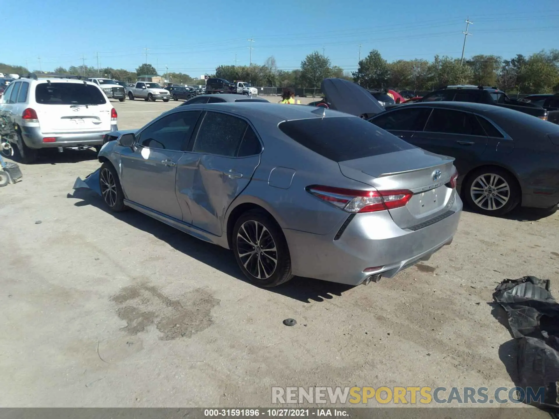 3 fotografías del automóvil dañado 4T1G31AK3LU010106 TOYOTA CAMRY 2020