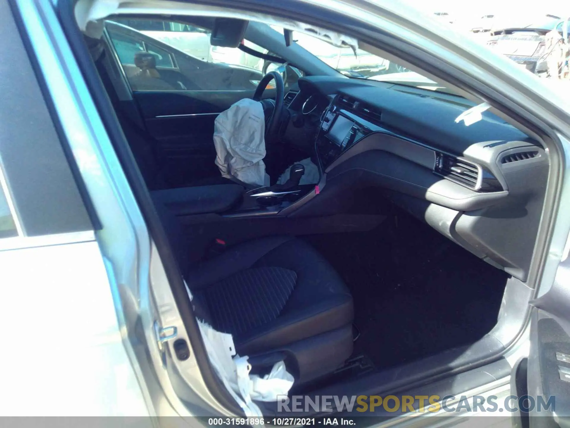 5 fotografías del automóvil dañado 4T1G31AK3LU010106 TOYOTA CAMRY 2020