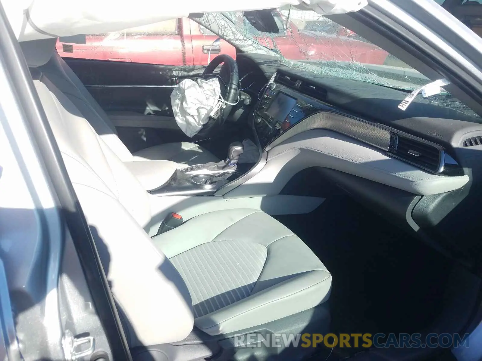 5 fotografías del automóvil dañado 4T1G31AK4LU544313 TOYOTA CAMRY 2020