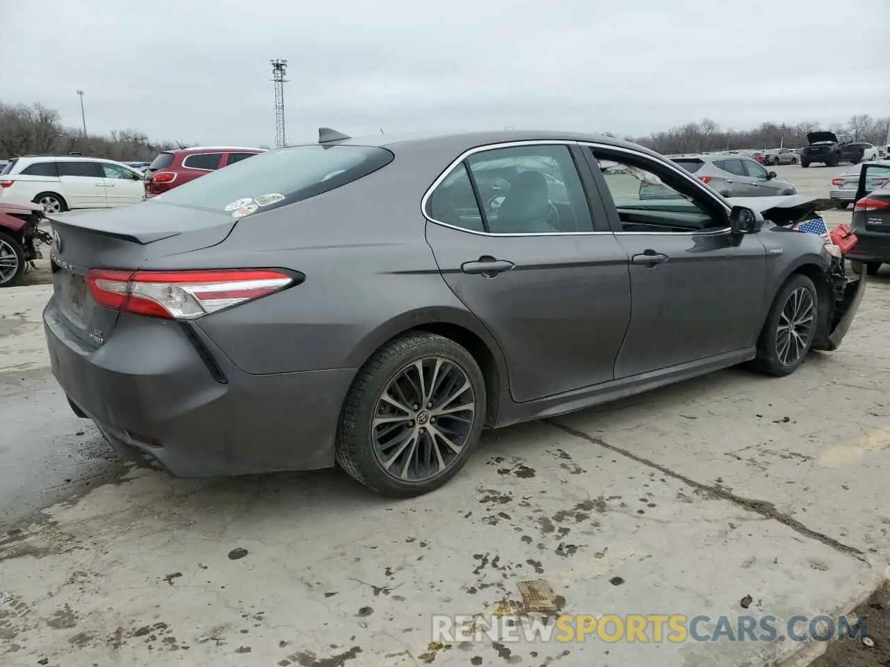 3 fotografías del automóvil dañado 4T1G31AK8LU542774 TOYOTA CAMRY 2020