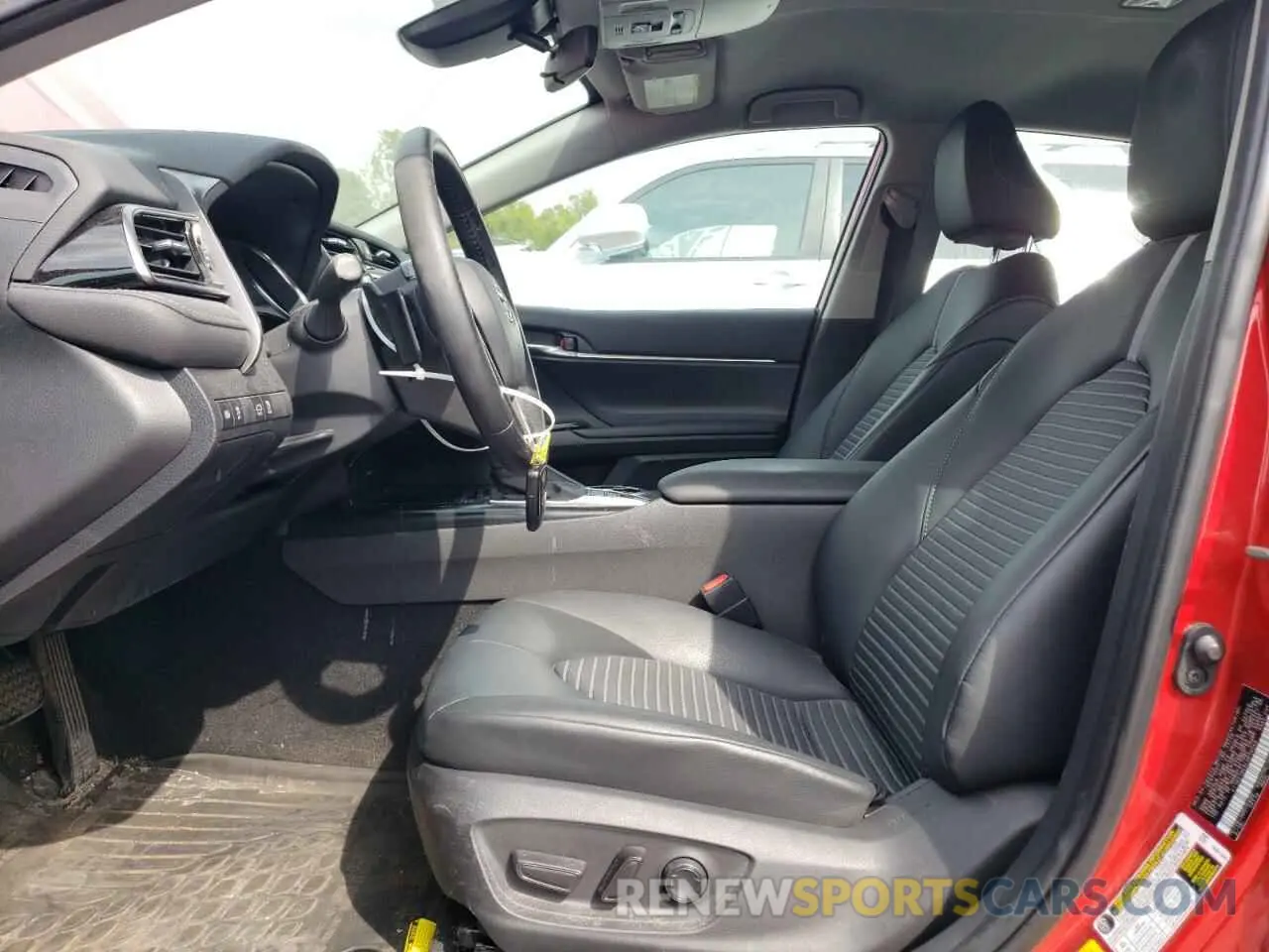 7 fotografías del automóvil dañado 4T1G31AKXLU010040 TOYOTA CAMRY 2020