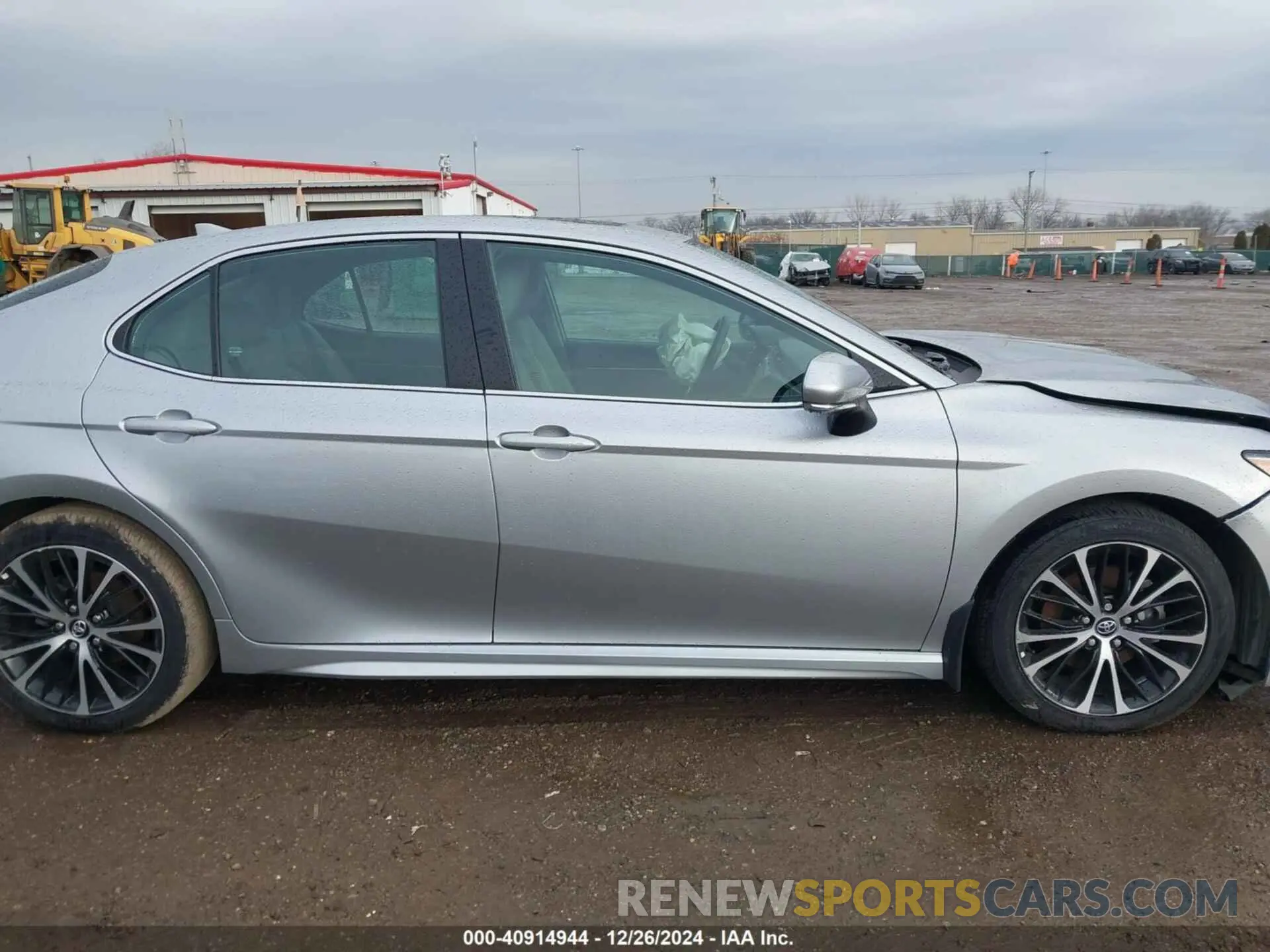 13 fotografías del automóvil dañado 4T1J11AK0LU887230 TOYOTA CAMRY 2020