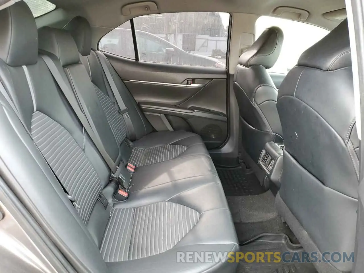 10 fotografías del automóvil dañado 4T1J11AK1LU891979 TOYOTA CAMRY 2020