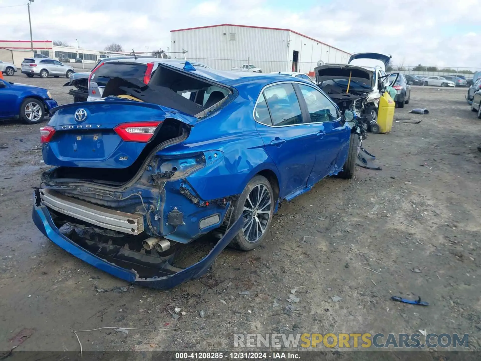 4 fotografías del automóvil dañado 4T1J11AK2LU392303 TOYOTA CAMRY 2020