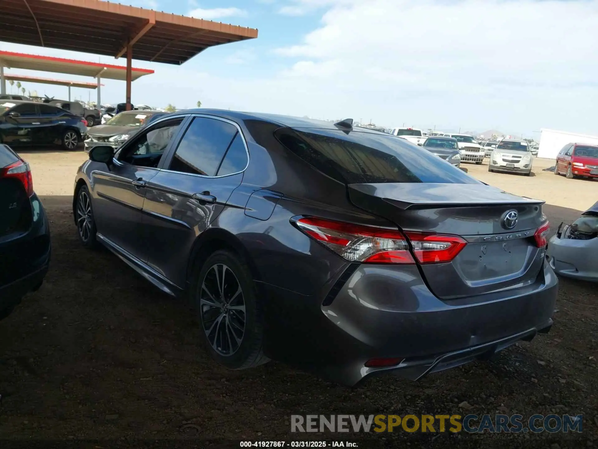 3 fotografías del automóvil dañado 4T1J11AK3LU941295 TOYOTA CAMRY 2020