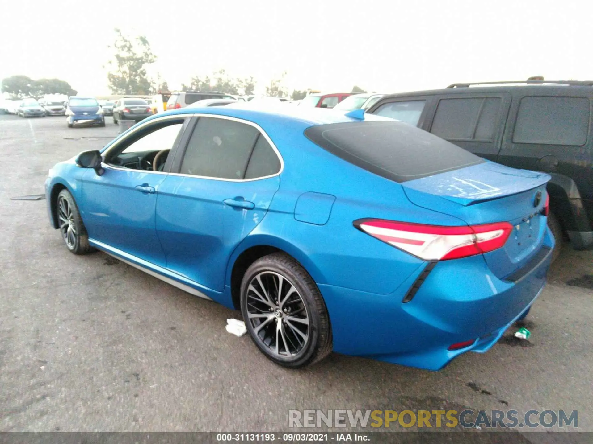 3 fotografías del automóvil dañado 4T1J11AK6LU336428 TOYOTA CAMRY 2020