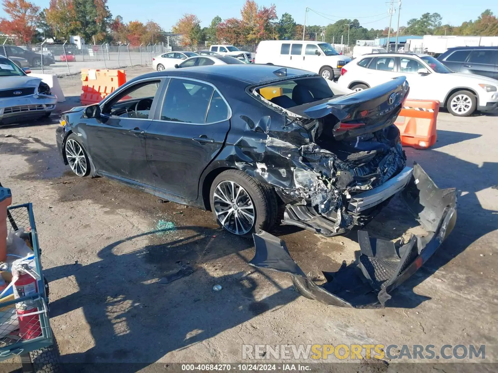 3 fotografías del automóvil dañado 4T1J11AK6LU932686 TOYOTA CAMRY 2020