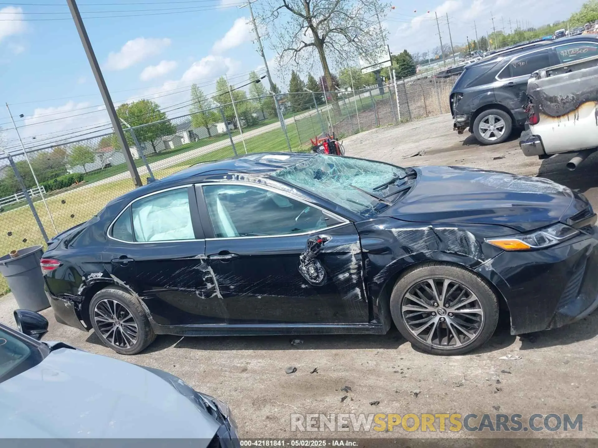 13 fotografías del automóvil dañado 4T1J11AK8LU862138 TOYOTA CAMRY 2020