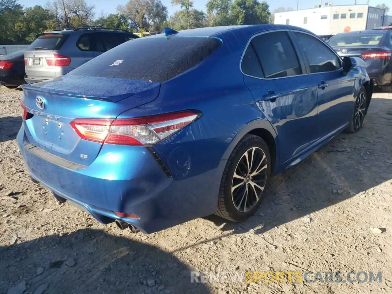 4 fotografías del automóvil dañado 4T1J11AK9LU307571 TOYOTA CAMRY 2020
